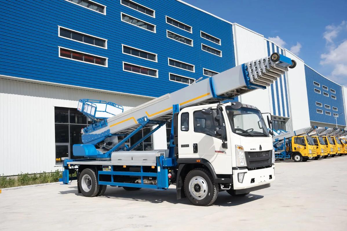 建始出租云梯车高空作业车 建筑垃圾搬运