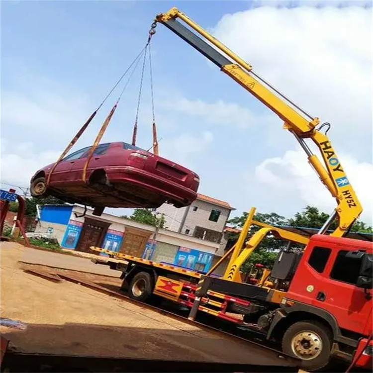 建始吊车吊汽车的正确方法